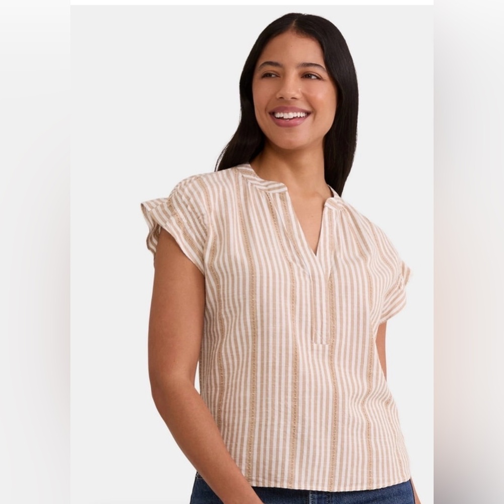 TIME AND TRU 🛍️ women’s ruffle collar tank